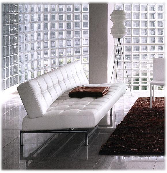 Купить Диван Pierrot King DBI4 Bonaldo в магазине итальянской мебели Irice home